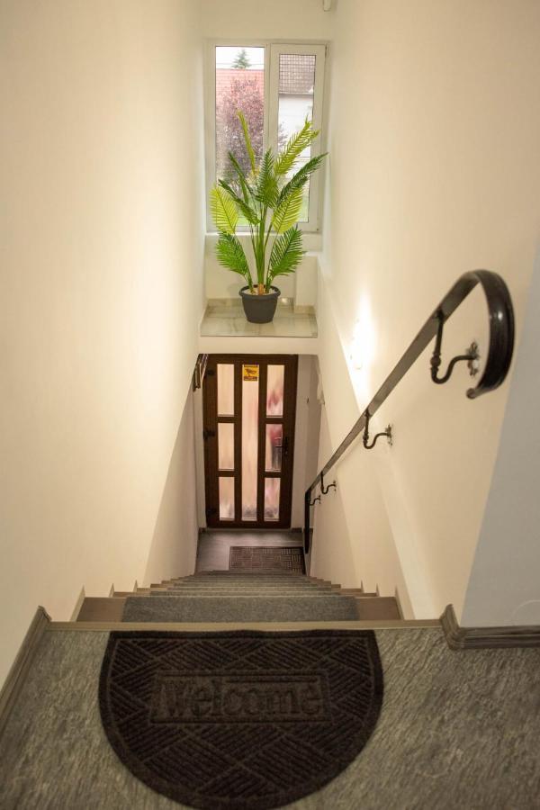 Green Apartments Oradea Extérieur photo
