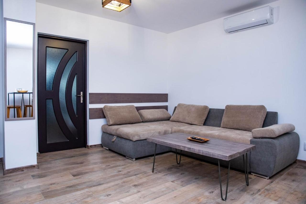 Green Apartments Oradea Extérieur photo