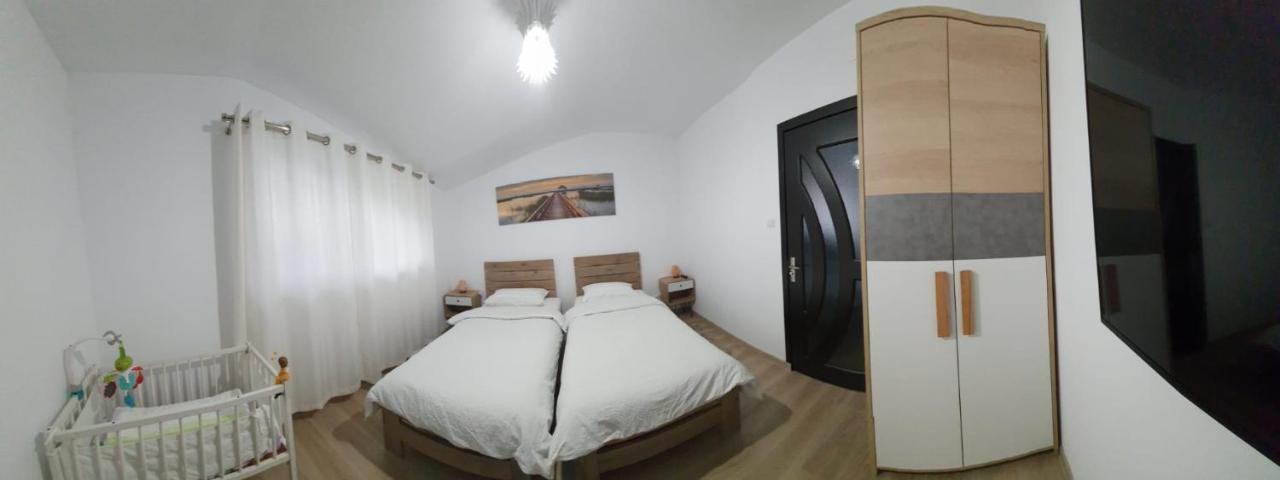 Green Apartments Oradea Extérieur photo