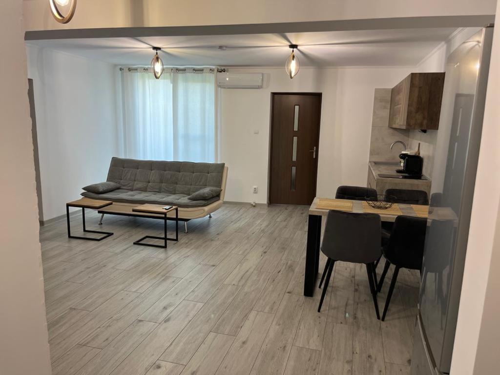 Green Apartments Oradea Extérieur photo