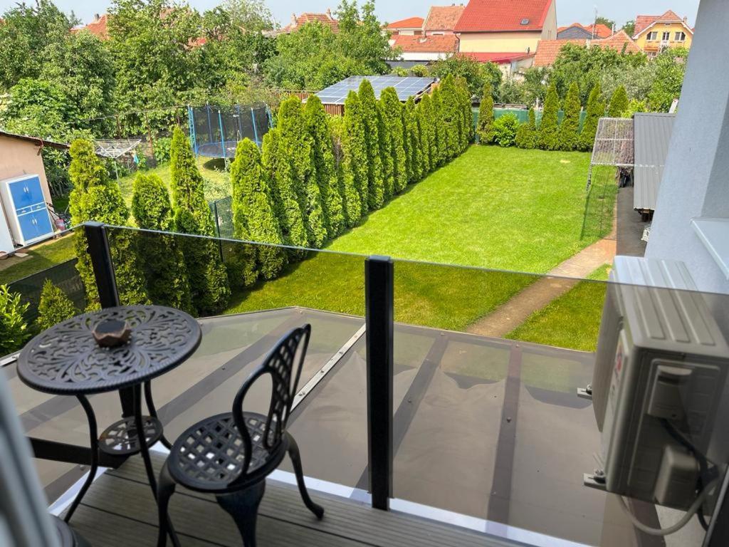 Green Apartments Oradea Extérieur photo
