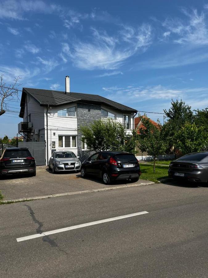 Green Apartments Oradea Extérieur photo